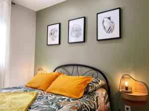 Maisons de vacances Charmant gite rustique en Sologne avec parking prive et animaux admis - FR-1-491-466 : photos des chambres
