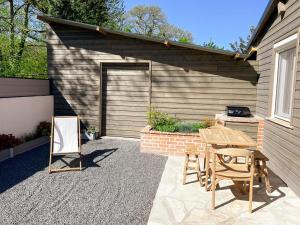 Maisons de vacances Charmant gite rustique en Sologne avec parking prive et animaux admis - FR-1-491-466 : photos des chambres