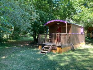Standard Triple Room room in Camping Hôtel De Plein Air Les Cariamas