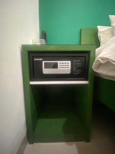 AI Hotel Kuta - 15 Second to the Beach and 1 Minute to Airport by Micky Studio