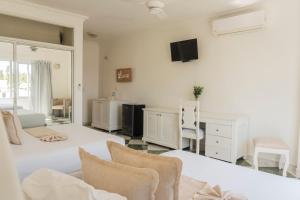 Hotel Checkin El Cortecito