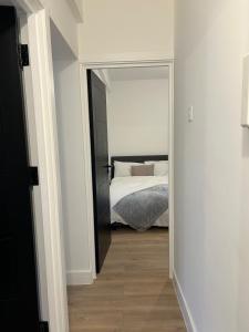 East Moderno Luxe