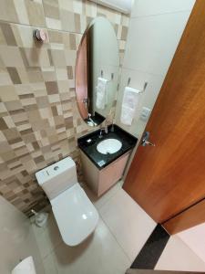 Edícula com estacionamento privativo, a uma quadra do Shopping Oriente - Casa da Sensei