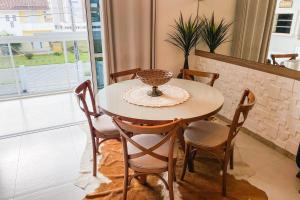 Amplo apto com 03 quartos para locação! 0491