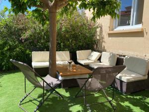 Appartements T3 Rez de jardin SANARY CENTRE : photos des chambres