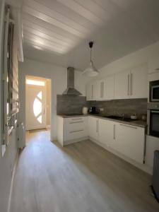 Appartements T3 Rez de jardin SANARY CENTRE : photos des chambres