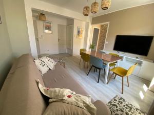 Appartements T3 Rez de jardin SANARY CENTRE : photos des chambres