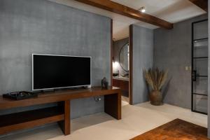 Mayan Luxury Temple with Pool, Firepit and Concierge Services