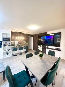 La Luna Apartment by the Sea