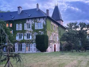 Appartements Chateau de Logne au coeur de la Moselle : Studio Supérieur