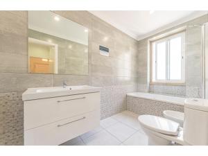 HOUZE_4 room flat in Lisbon Centre near Zoo