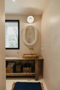 Maisons de vacances Provencal Mansion In The Heart Of Fontaine De Vaucluse : photos des chambres