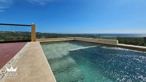 Casa Emperador, Mayto