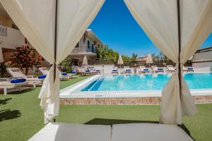 Oscar Villa & Studios