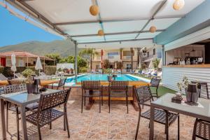 Oscar Villa & Studios