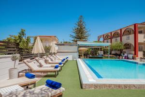 Oscar Villa & Studios