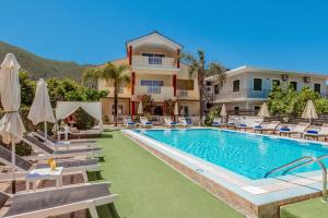 Oscar Villa & Studios