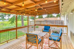 6 Mi to Downtown Vancouver Peaceful Home with Deck