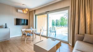 MazuryHoliday Apartamenty z widokiem na jezioro