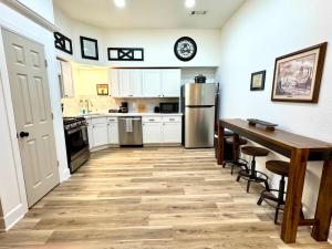 Texas Spindletop 3BR 2BA Home