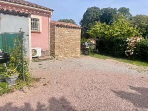 Appartements LOGEMENTS ACCES PISCINE - T2 Residence Serena : photos des chambres