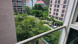Centara avenue studio room poolview 7th floor wifi