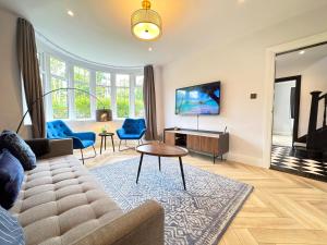 Bright 5 Bedroom House in Didsbury, Manchester