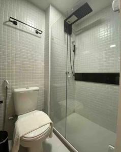 Novo! Apto com Piscina e Vaga ao lado do Farol da Barra em Salvador