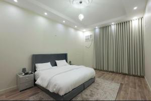 غرفه وصاله بطابع انيق وهادئ