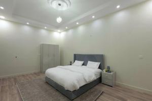 غرفه وصاله بطابع انيق وهادئ