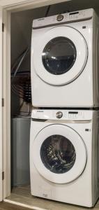 2BR2BA ApartmentWDWiFi Near Temple