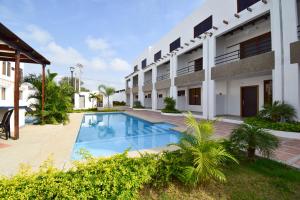 Casa entera en Salinas - 3 pisos Piscina Jacuzzi Wifi Parqueo