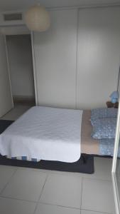 Belle chambre avec terrasse chez particulier