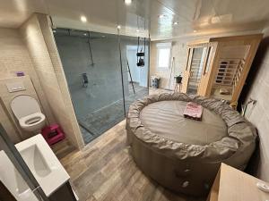 Villas Grande Maison 23 Pers Sauna Spa Piscine Petanque : photos des chambres