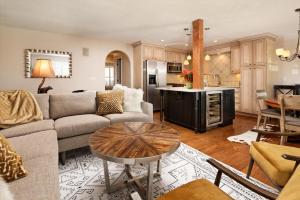 Cozy Condo in Snowmass Village