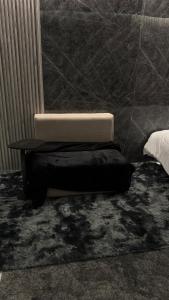 شقه انيقة بغرفه وصاله مدخل خاص