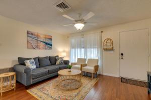 Calming Getaway: 9 Mi to Clearwater Beach!