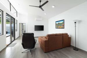 Casa Aurora With Private Patio & Pool