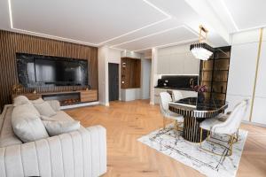 Maison Apartment - NEO TOWER