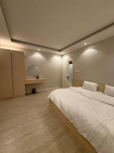 Luxury room and salon in Al Aqeeq