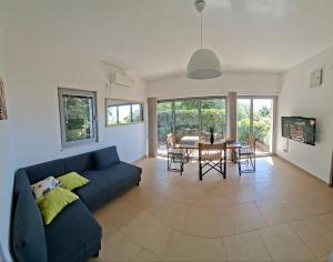 Acacia Hill olive tree apartment