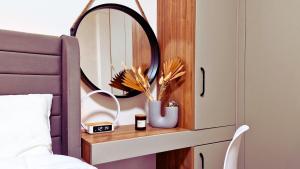 Chic, Sunny and Cozy One Bedroom Bliss