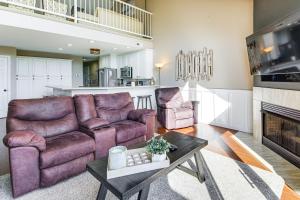 On-Site Lake of the Ozarks Access Camdenton Condo