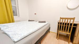 Spacious Rooms - 15 Min from Airport & City Center, 5 Min from Vienna Main-Bus Station EZ8