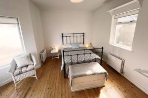 Portstewart Coastal House with a sea view