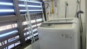 Característico departamento 2 habitaciones, capacidad 4 y 5 personas, excelente vista de la ciudad y mar