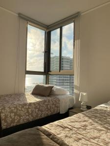 Exclusivo departamento tres dormitorios, capacidad 6 personas, excelente vista al mar para disfrutar de las puestas de sol