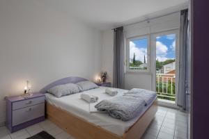 Sea View Apartment Neti - Happy Rentals