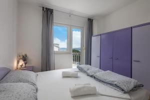 Sea View Apartment Neti - Happy Rentals