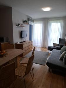 Club 218 Balaton Apartman